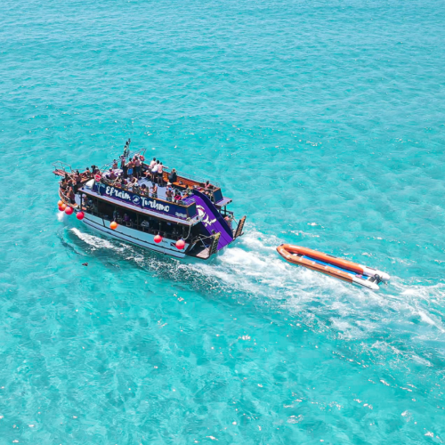 passeio de barco em Arraial do Cabo